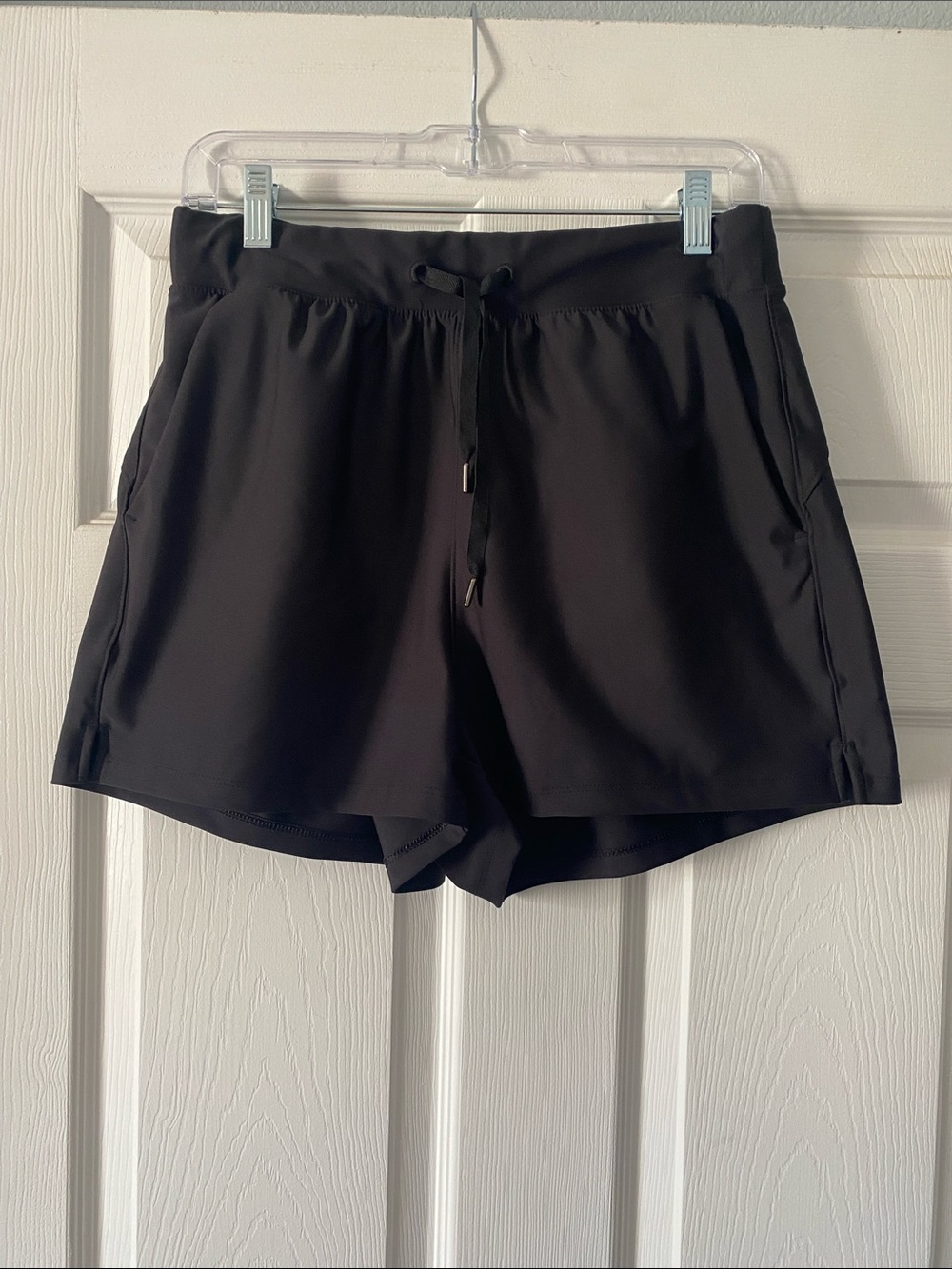 Old Navy Black Athletic Drawstring Shorts with Side Pockets